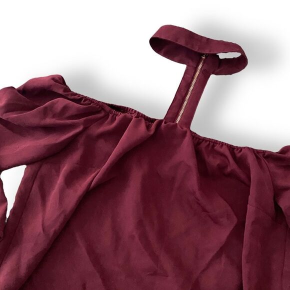 Guess Off Shoulder Choker Top with Flowy Bell Sleeves - Picture 4 of 5